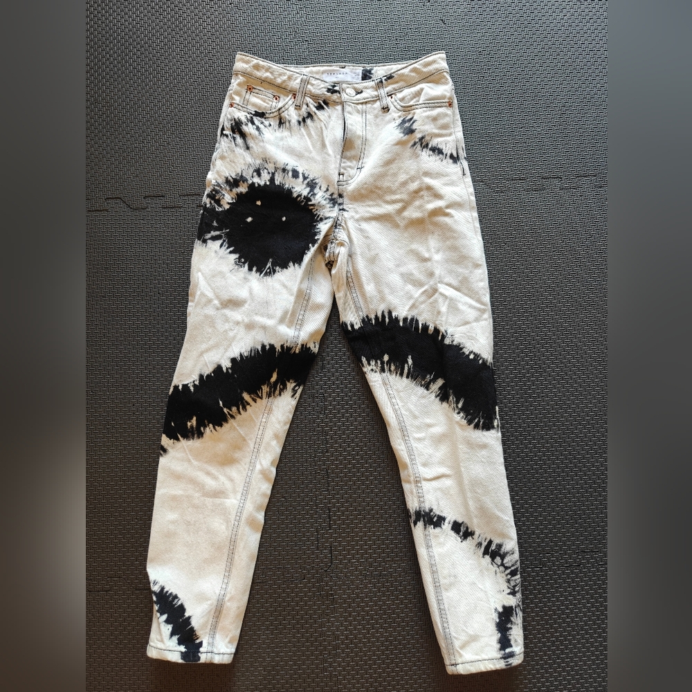 Store Close in Couple Days!! Topshop Mom  Black and White Tie-Dye Women Jeans